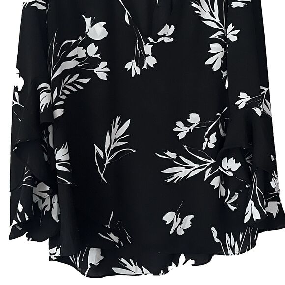 GRACE‎ "The Perfect Fit" Black Floral Flare Sleeve Blouse Size Large Romantic - Picture 2 of 7